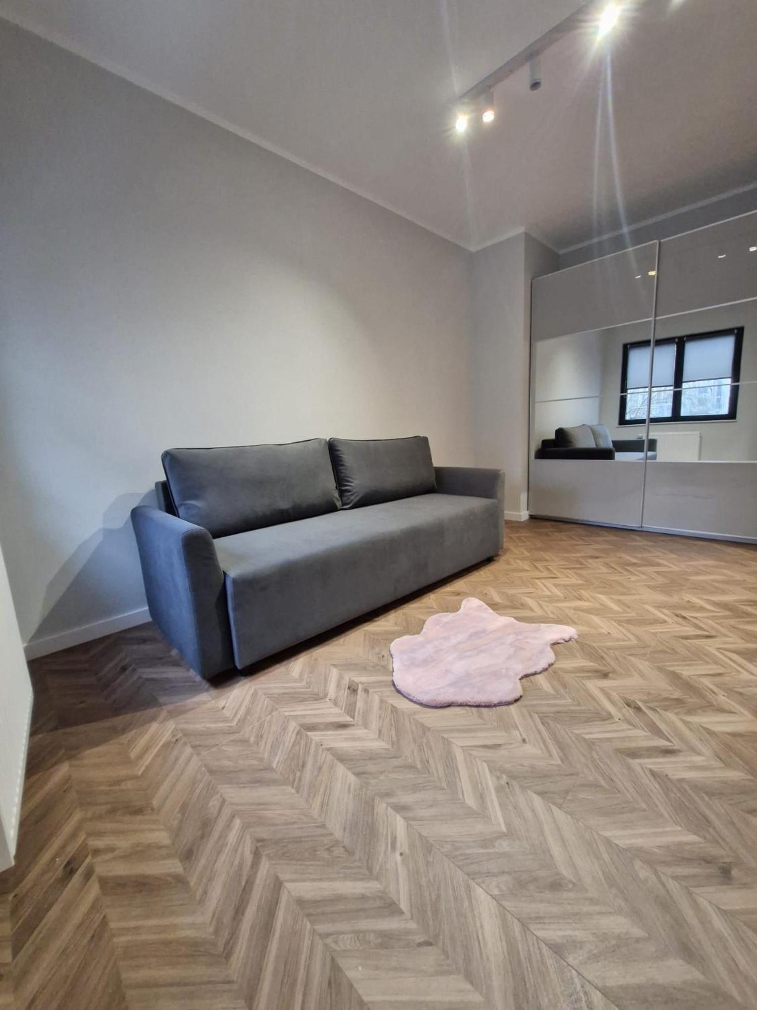 Szarych Szeregow Elegant Leilighet Warszawa
